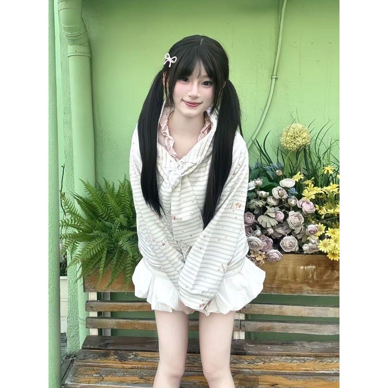 Women Fashion Over The Years - All-over bonito casaco estilo coreano listrado