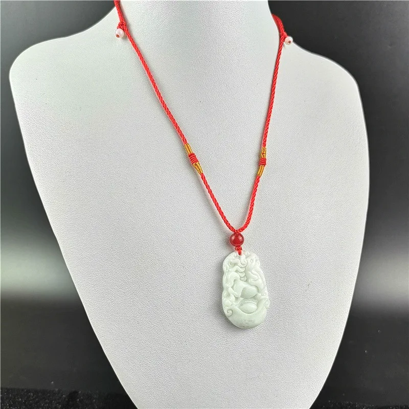 Zodíaco chinês esculpido jade  - Women'S Fashion Jewellery avaliação e preço