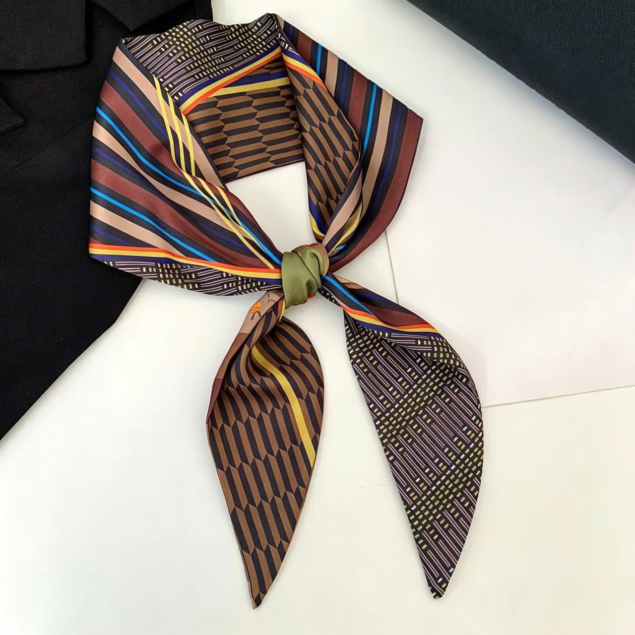 Lenço de Seda Luxuoso Estampad - Women Fashion Necktie avaliação e preço