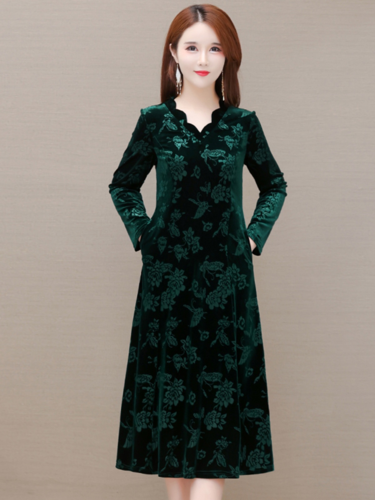 Vestido Elegante de Veludo com - Women Fashion Over The Years avaliação e preço